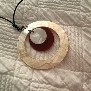 Lot of 2 vintage necklaces